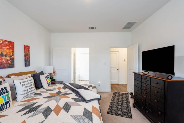 200 Montego ST, Hutto, TX 78634