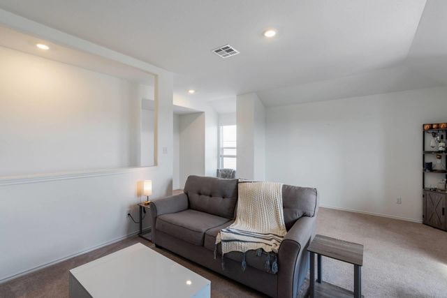 200 Montego ST, Hutto, TX 78634