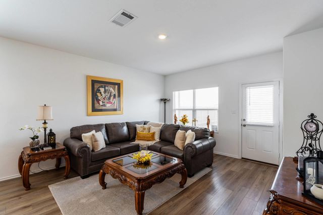 200 Montego ST, Hutto, TX 78634