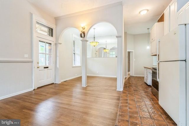 16 RAILROAD PL, Pennington, NJ 08534