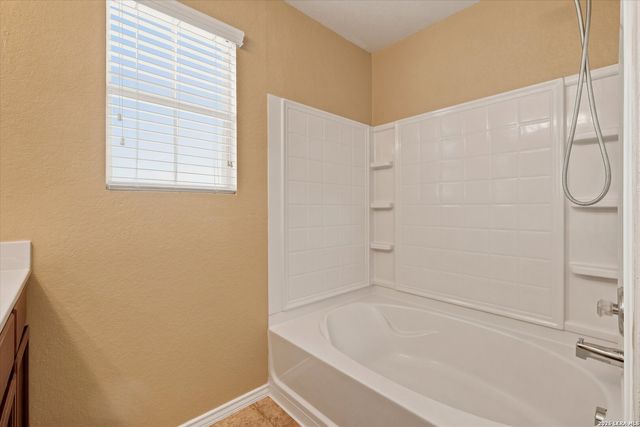 25234 Cambridge, San Antonio, TX 78261