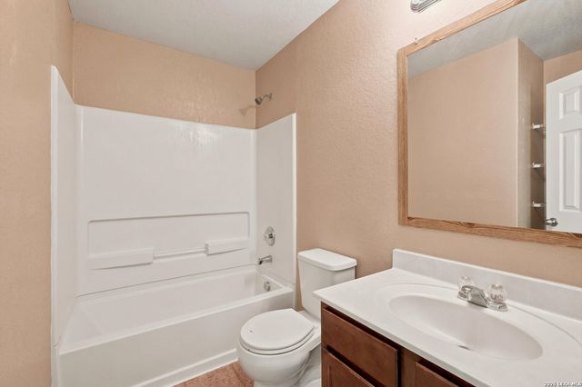 25234 Cambridge, San Antonio, TX 78261