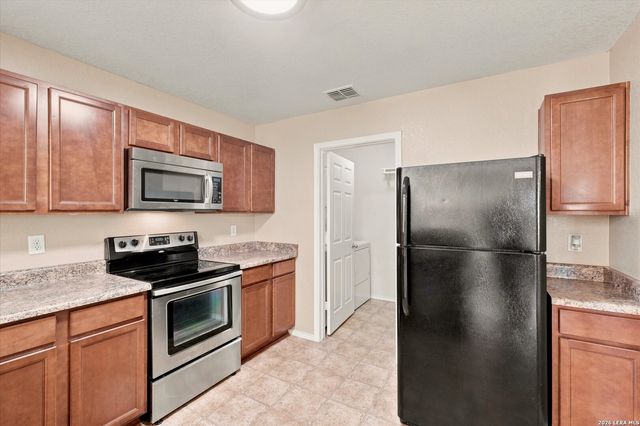 25234 Cambridge, San Antonio, TX 78261