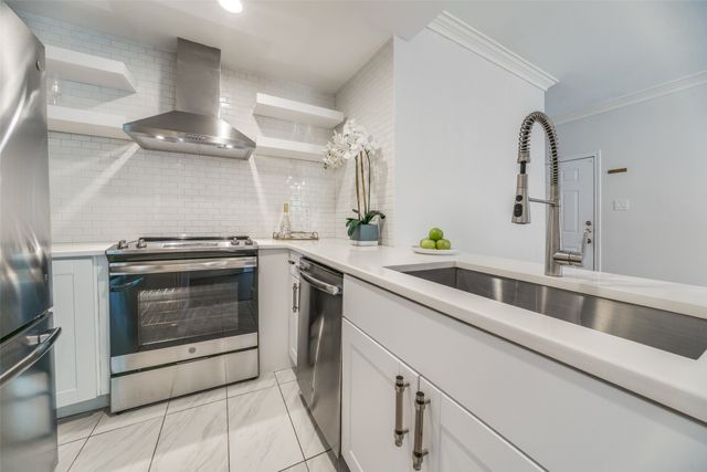 4034 Rawlins Street 104, Dallas, TX 75219