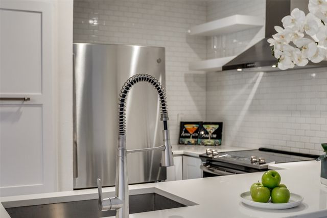 4034 Rawlins Street 104, Dallas, TX 75219