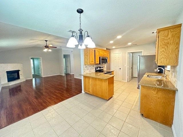 401 Blackmon Trail, Bells, TX 75414