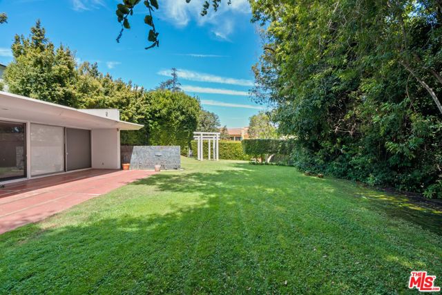 401 N Cliffwood Avenue, Los Angeles, CA 90049
