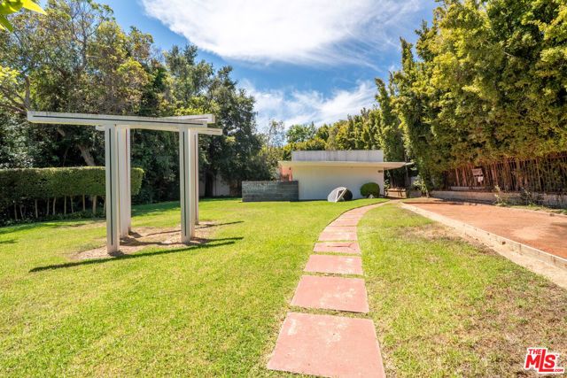401 N Cliffwood Avenue, Los Angeles, CA 90049