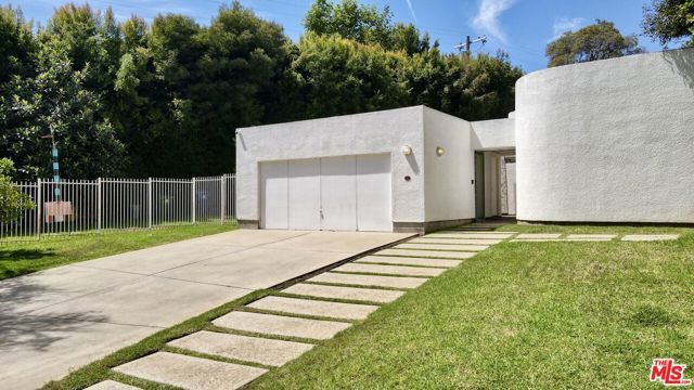 401 N Cliffwood Avenue, Los Angeles, CA 90049