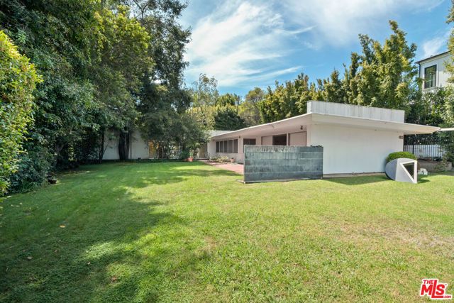 401 N Cliffwood Avenue, Los Angeles, CA 90049