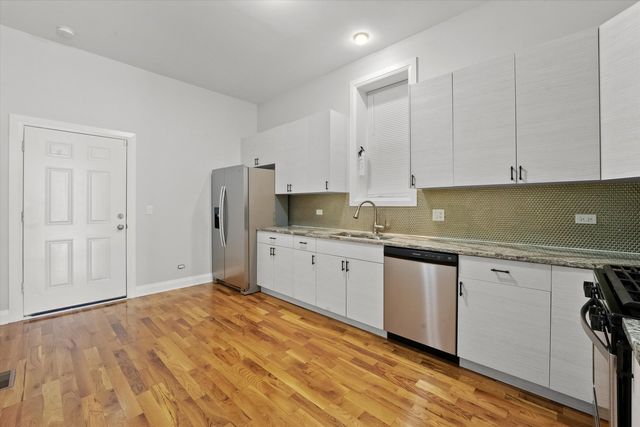 4510 W Adams Street, Chicago, IL 60624