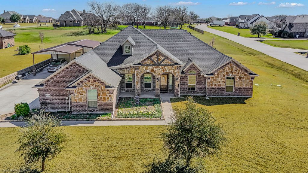 17154 Lochwood Lane, Forney, TX 75126