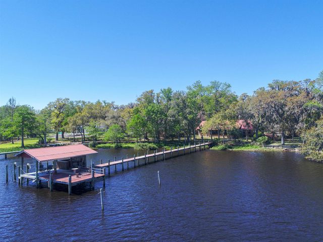 524 Cedar Creek Rd, Palatka, FL 32177