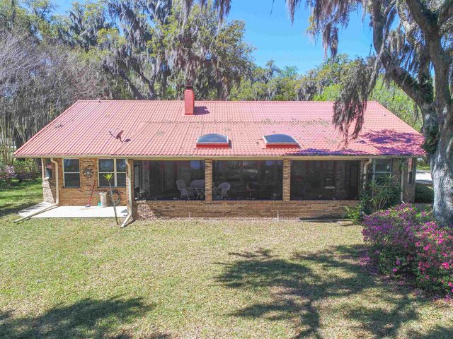 524 Cedar Creek Rd, Palatka, FL 32177
