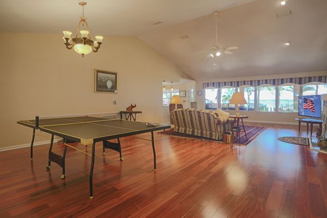524 Cedar Creek Rd, Palatka, FL 32177