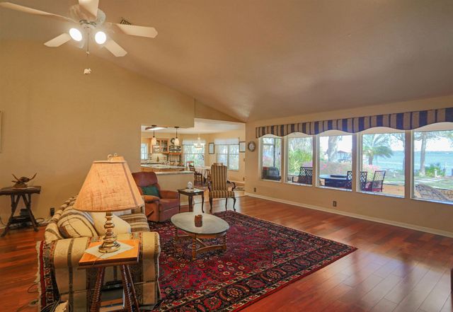 524 Cedar Creek Rd, Palatka, FL 32177