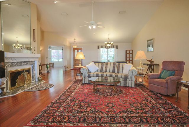 524 Cedar Creek Rd, Palatka, FL 32177