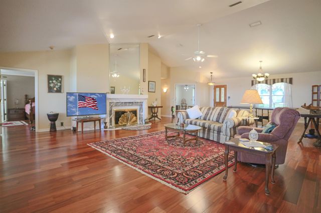 524 Cedar Creek Rd, Palatka, FL 32177