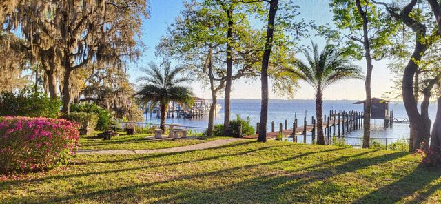 524 Cedar Creek Rd, Palatka, FL 32177