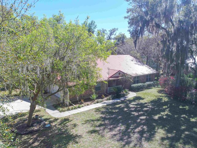 524 Cedar Creek Rd, Palatka, FL 32177