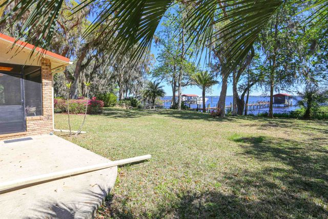524 Cedar Creek Rd, Palatka, FL 32177