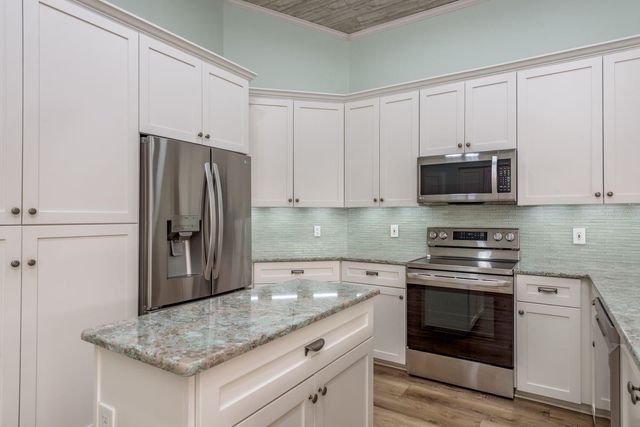 469 PINE WARBLER WAY N, Palm Harbor, FL 34683