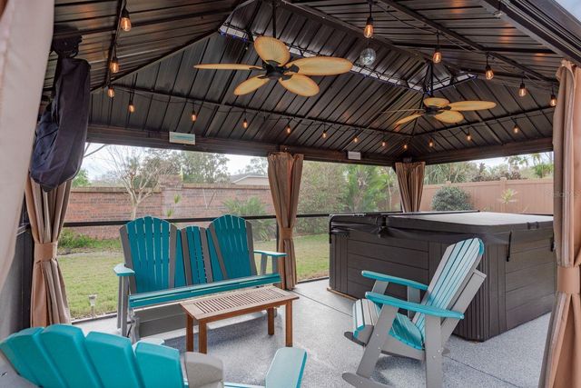 469 PINE WARBLER WAY N, Palm Harbor, FL 34683