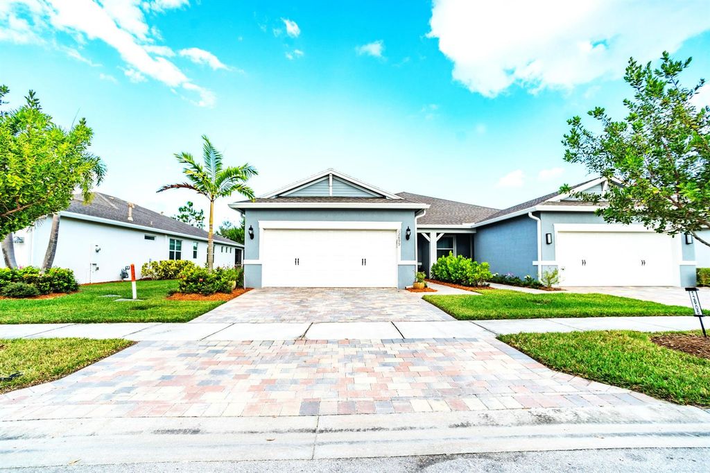 12899 SW Gingerline Drive, Port St. Lucie, FL 34986