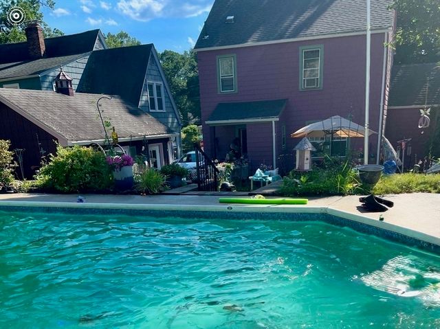 785 Dickinson St, Springfield, MA 01108