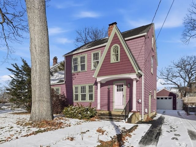 785 Dickinson St, Springfield, MA 01108