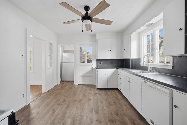 785 Dickinson St, Springfield, MA 01108