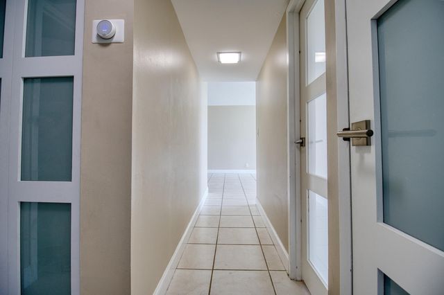 100 Bayview Drive 618, Sunny Isles Beach, FL 33160