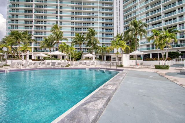 100 Bayview Drive 618, Sunny Isles Beach, FL 33160