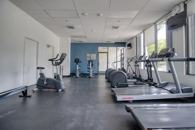 100 Bayview Drive 618, Sunny Isles Beach, FL 33160