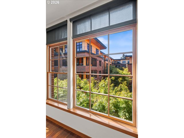 2350 Nw SAVIER St 328, Portland, OR 97210