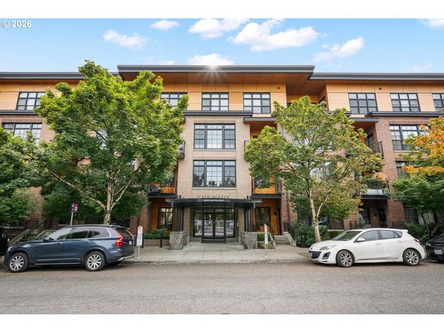 2350 Nw SAVIER St 328, Portland, OR 97210