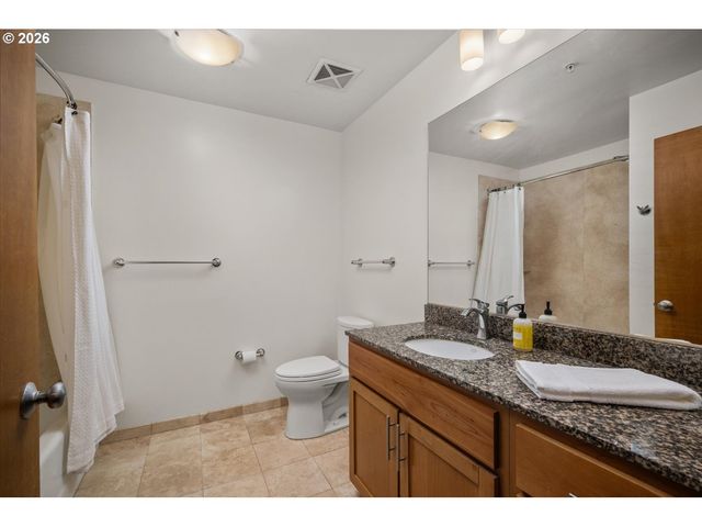 2350 Nw SAVIER St 328, Portland, OR 97210