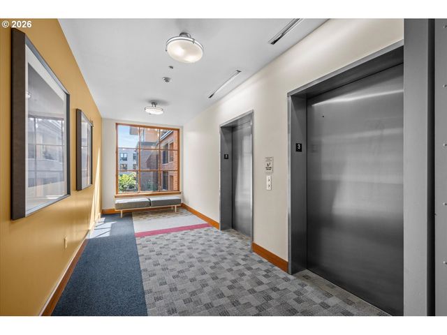 2350 Nw SAVIER St 328, Portland, OR 97210