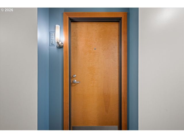 2350 Nw SAVIER St 328, Portland, OR 97210