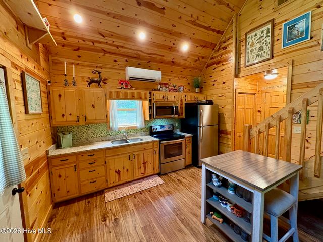 250 Hickory Woods Trail, Murphy, NC 28906