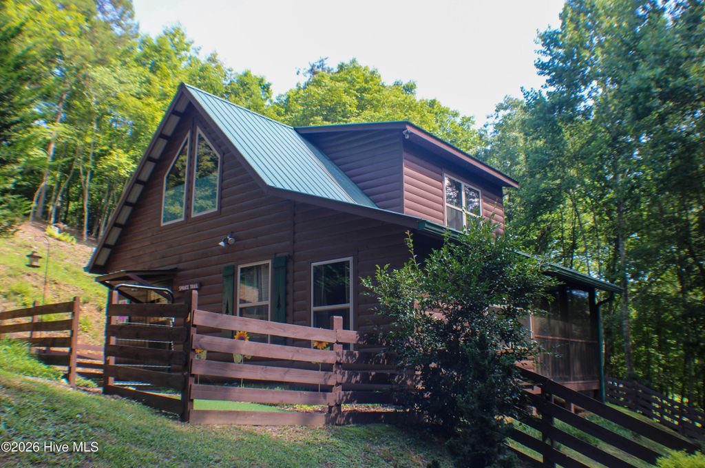 250 Hickory Woods Trail, Murphy, NC 28906