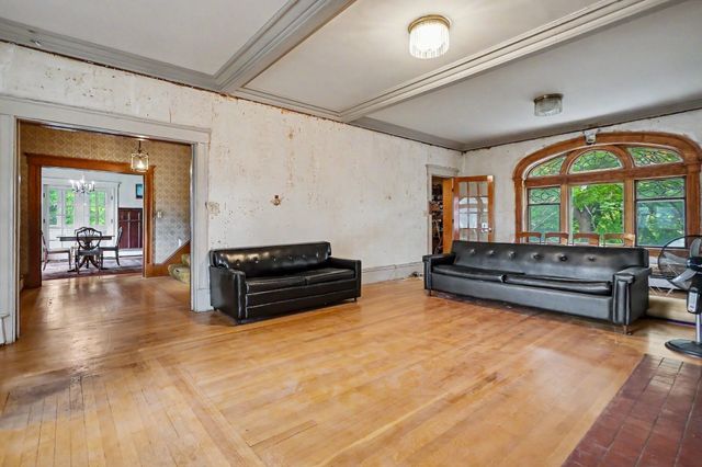 165 Berkeley St, Methuen, MA 01844