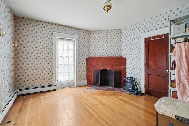 165 Berkeley St, Methuen, MA 01844