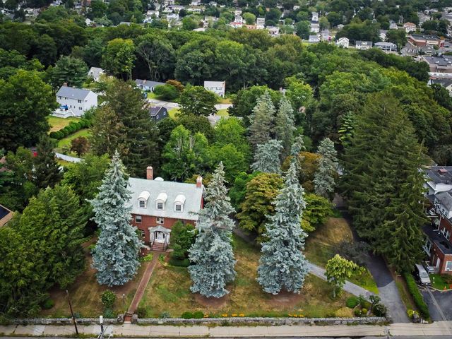 165 Berkeley St, Methuen, MA 01844