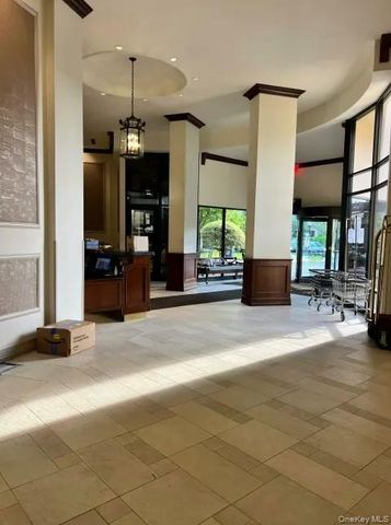 2 Bay Club Drive 15R, Bayside, NY 11360