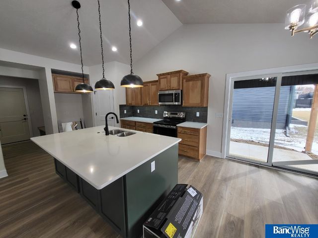 441 Half Moon Drive, Lincoln, NE 68527