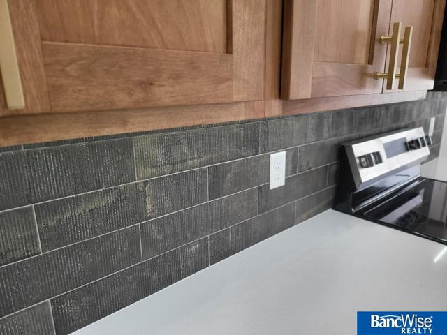 441 Half Moon Drive, Lincoln, NE 68527