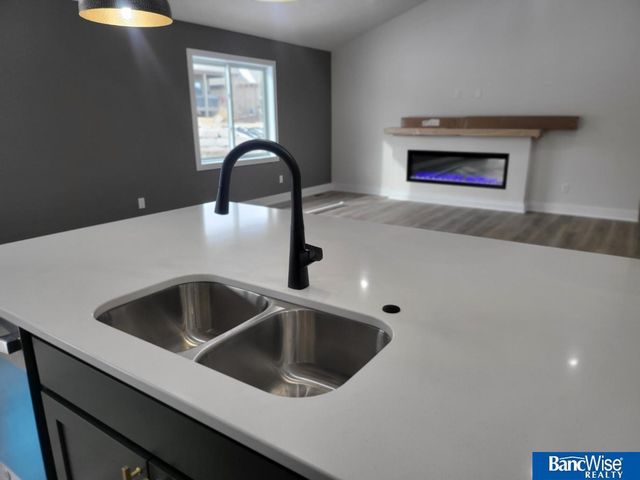 441 Half Moon Drive, Lincoln, NE 68527