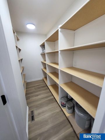 441 Half Moon Drive, Lincoln, NE 68527