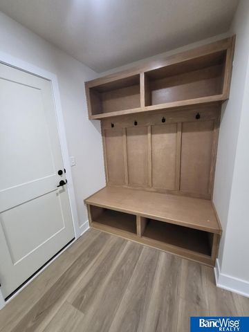 441 Half Moon Drive, Lincoln, NE 68527